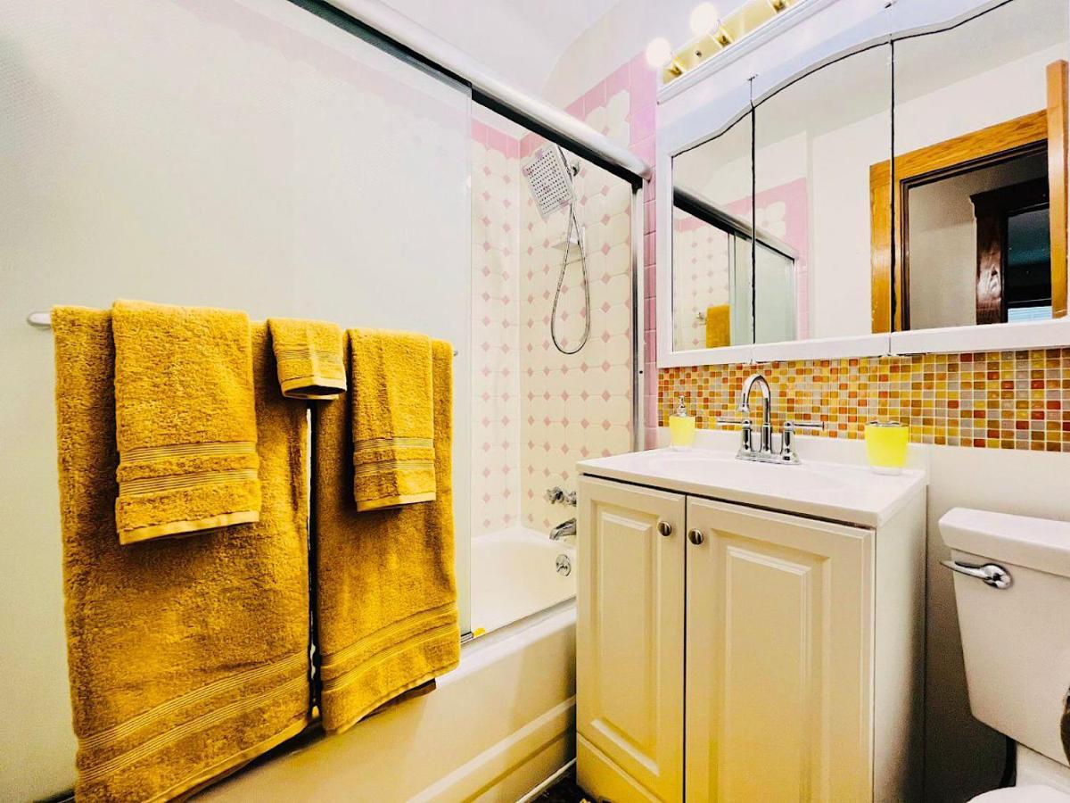 The Amber Retreat - Brooklyn Centre Comfort - Charming Space For Families, Couples & Business Travelers Near Downtown - With 300Mb Wifi, Parking & Self Check-In Cleveland Dış mekan fotoğraf