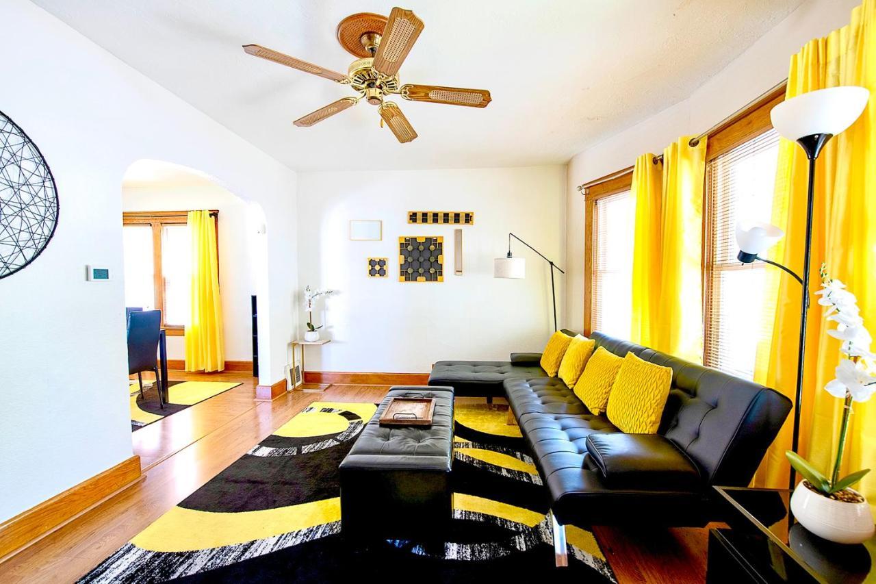 The Amber Retreat - Brooklyn Centre Comfort - Charming Space For Families, Couples & Business Travelers Near Downtown - With 300Mb Wifi, Parking & Self Check-In Cleveland Dış mekan fotoğraf