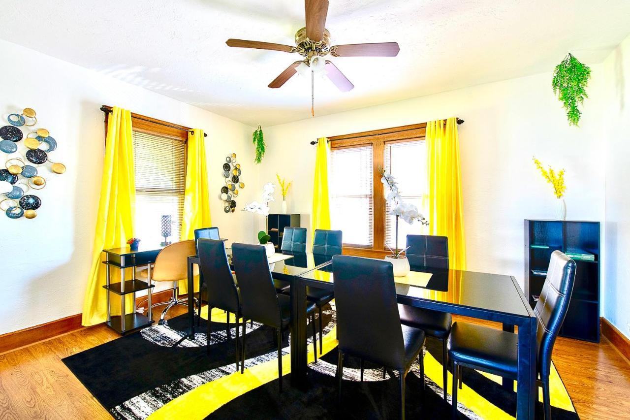 The Amber Retreat - Brooklyn Centre Comfort - Charming Space For Families, Couples & Business Travelers Near Downtown - With 300Mb Wifi, Parking & Self Check-In Cleveland Dış mekan fotoğraf